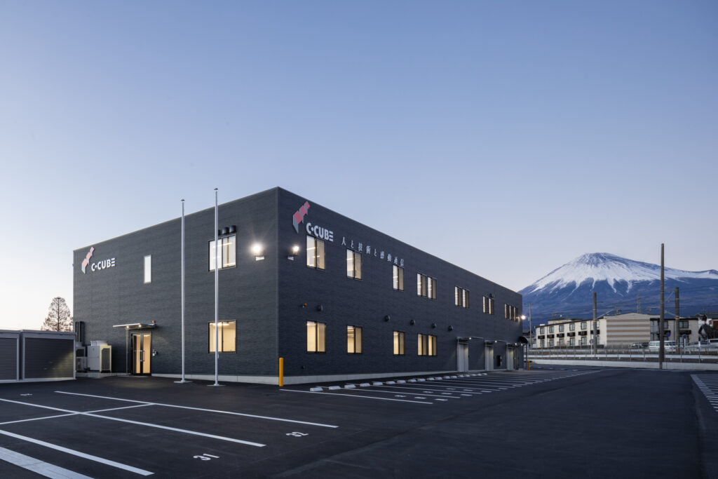 037_外観　（夕景）南東面_0932